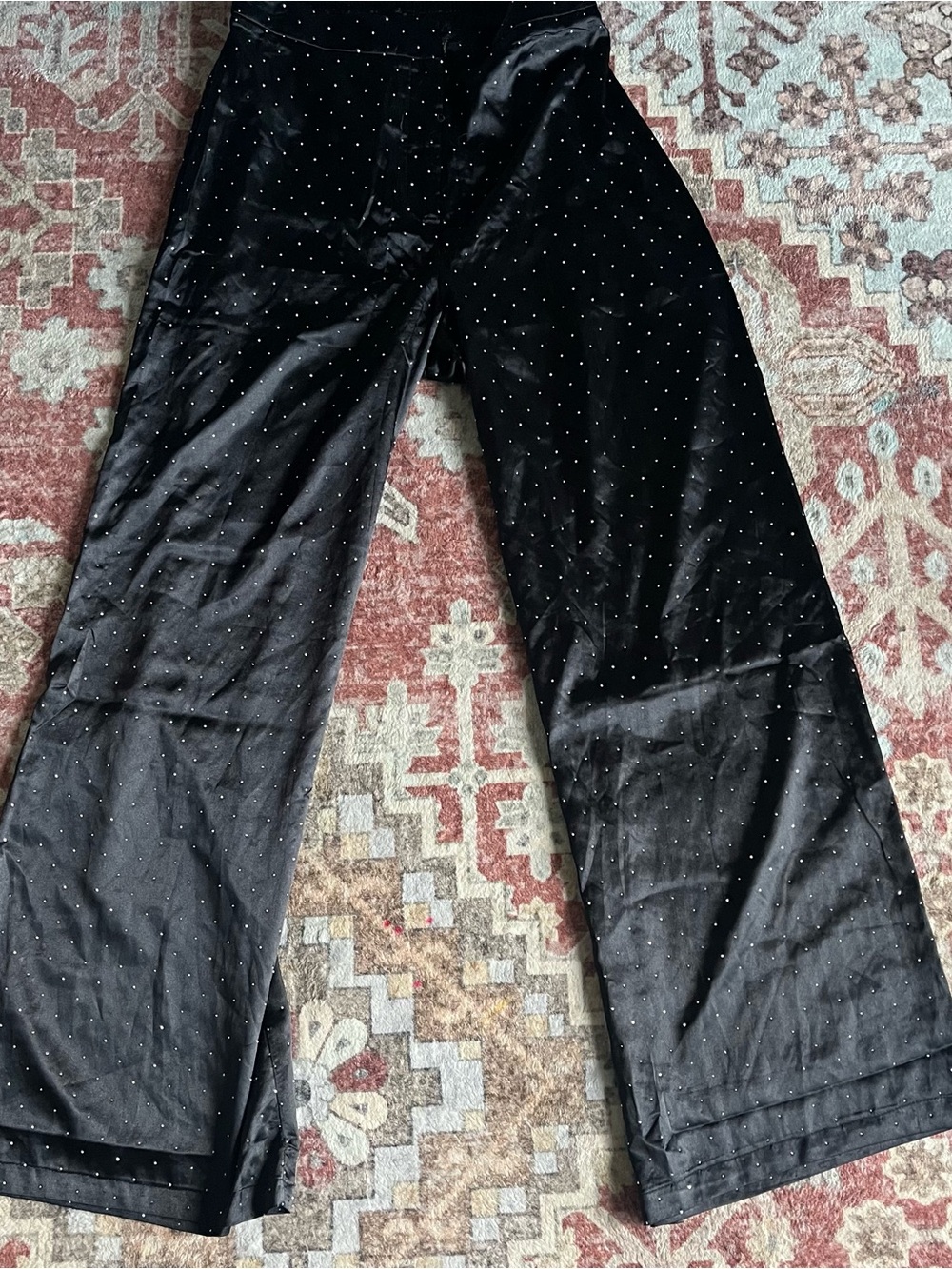 Everly Rose M Black Wide-Leg Velvet Pants with Shimmery Dot Detail